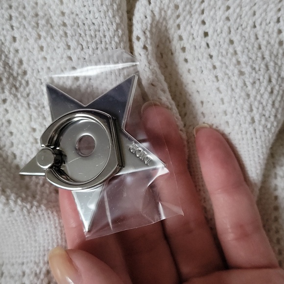 Dior Star Phone Ring Pop Socket Stand - Picture 3 of 3